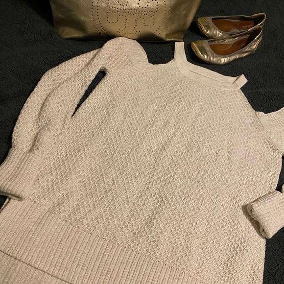 Cream colored gold threaded cold shoulder sweater. Large. - Picture 8 of 10